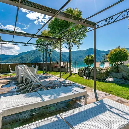 1 Bedroom In Διαμέρισμα *